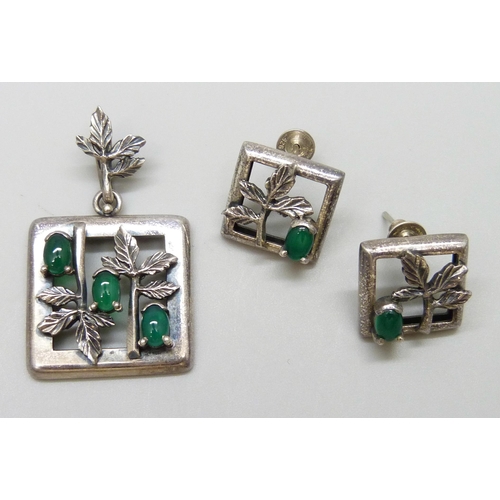 7075 - A white metal and chrysoprase set matching pendant and earrings, 13g, 4cm pendant including drop