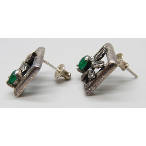 7075 - A white metal and chrysoprase set matching pendant and earrings, 13g, 4cm pendant including drop