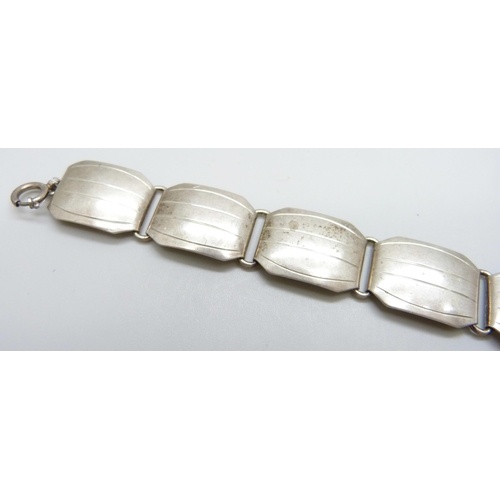 7104 - A German Theodor Klotz TEKA Pforzheim silver panel bracelet, 20g, 19.5cm