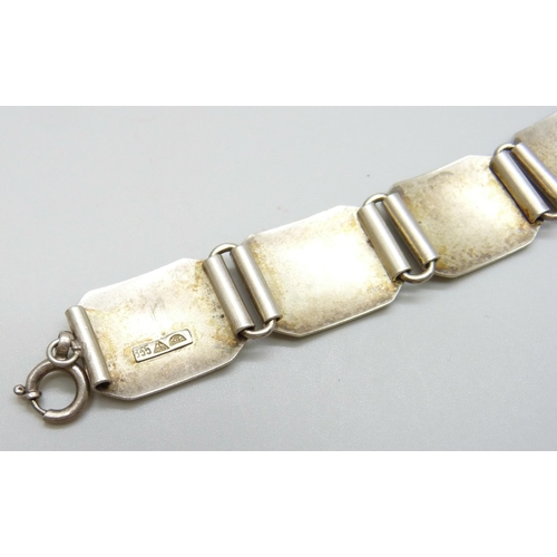 7104 - A German Theodor Klotz TEKA Pforzheim silver panel bracelet, 20g, 19.5cm