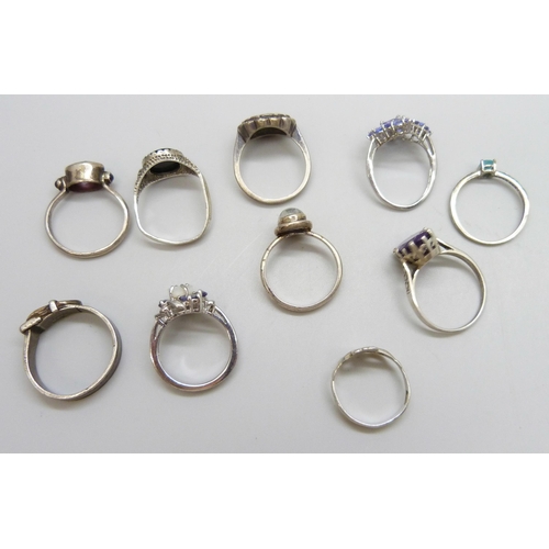 7122 - Ten silver rings, 36g