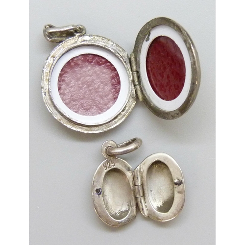 7129 - A white metal mounted Ruskin plaque, a silver set Blue John pendant, together with other silver jewe... 