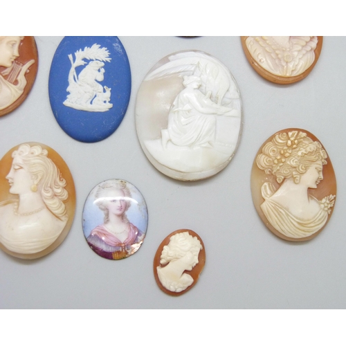 7138 - A collection of unmounted cameos including a ceramic example and a lava cameo depicting Bacchus, 4.3... 