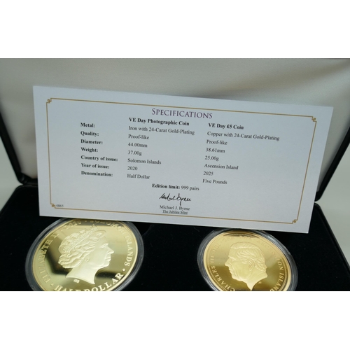 7207 - The VE Day 24 carat gold plated coin pair, one Solomon Islands Elizabeth II 2020 half dollar - Victo... 