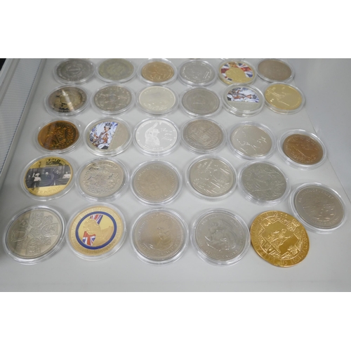 7216 - A large collection of commemorative coins (80)