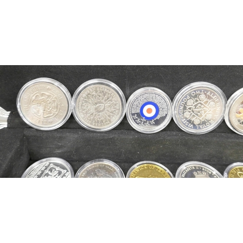 7216 - A large collection of commemorative coins (80)