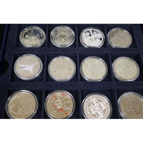 7223 - Five boxes of commemorative £5 coins (60)