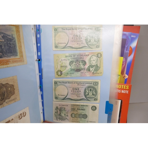 7224 - A folder containing world bank notes including Germany, Japan, Turkey, USA, Argentina, etc.