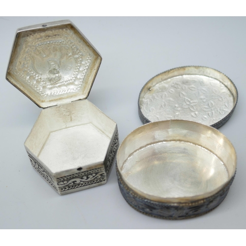 7236 - An Eastern silver and enamel pot, four silver and white metal pill boxes, two silver thimbles, a pla... 