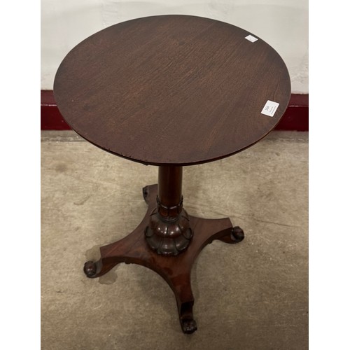 164 - A William IV circular mahogany tilt top lamp table