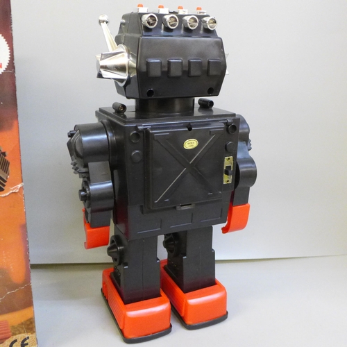 2013 - A Padgett Bros. Saturn TV Walking Robot with Lites-Up Eyes and Shooting Missiles, (working)