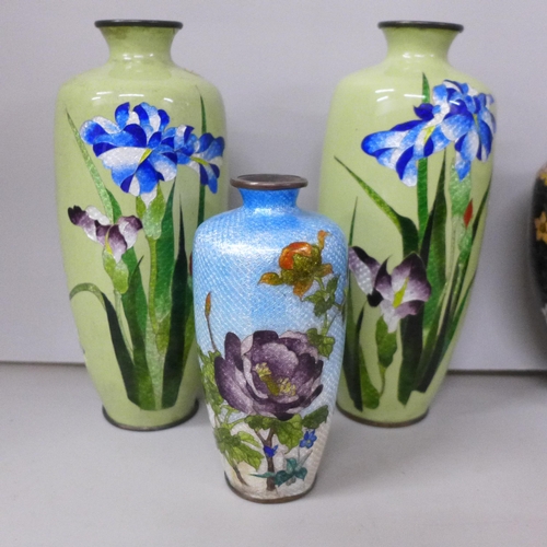 2015 - A collection of five Cloisonné vases includes a pair, tallest 18cm, all a/f