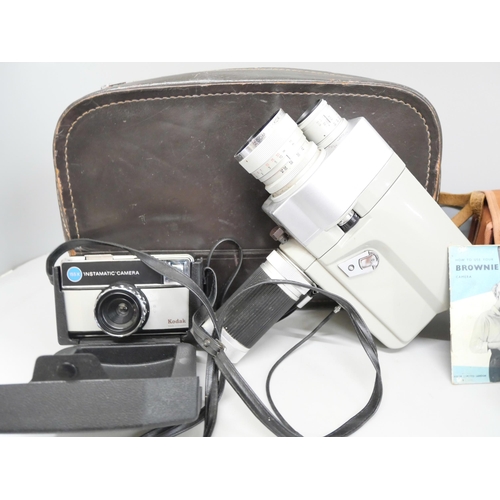 2093 - A collection of photographic items comprising a box Brownie with case, a Minolta cine camera in leat... 