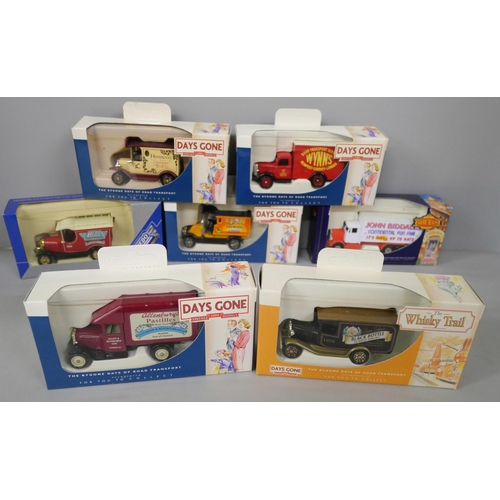 2106 - A collection of model vehicles, Oxford Die-Cast and Days Gone, (23)