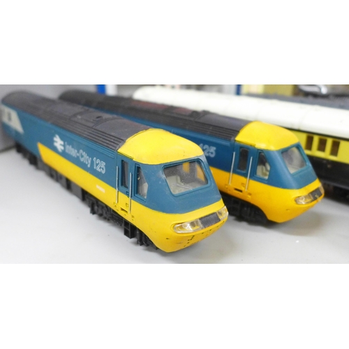 2115 - An assortment of Hornby model locomotives and other vehicles. To include Hornby 00 gauge scale model... 