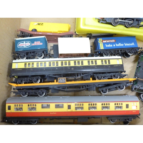 2115 - An assortment of Hornby model locomotives and other vehicles. To include Hornby 00 gauge scale model... 