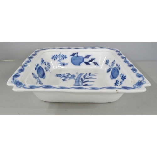 2144 - A collection of Chinese and English pottery includes two John and WM Ridgway plate C1820, a Wedgwood... 