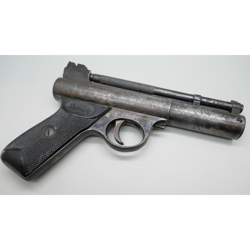 2178 - A Webley Mark I target shooting pistol, .177 **PLEASE NOTE THIS LOT IS NOT ELIGIBLE FOR IN-HOUSE POS... 