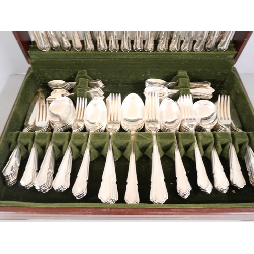 2207 - A Butler of Sheffield Heirloom Collection canteen of plated cutlery, with Selfridges Oxford Street r... 