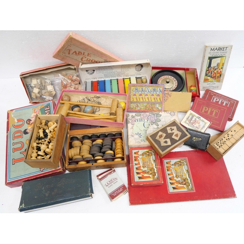 2256 - A collection of vintage games, a boxed The Sooty Super Xylophone and one other **PLEASE NOTE THIS LO... 