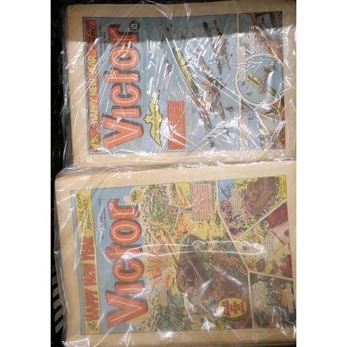 2264 - A box of 1980s Victor comics, approximately 60 and The Beezer comics, 1950s to 1971, over 100