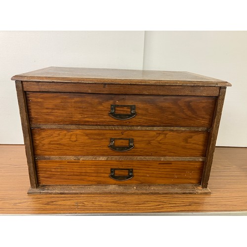 311 - An early 20th Century oak table top engineers chest