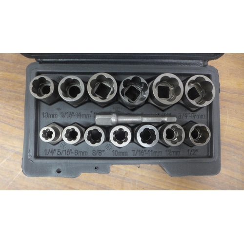 5007 - A 14 piece nut/bolt extraction set