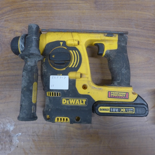 5011 - A quantity of power tools including a Dewalt DCH253, 18V cordless hammer drill with battery, an Erba... 