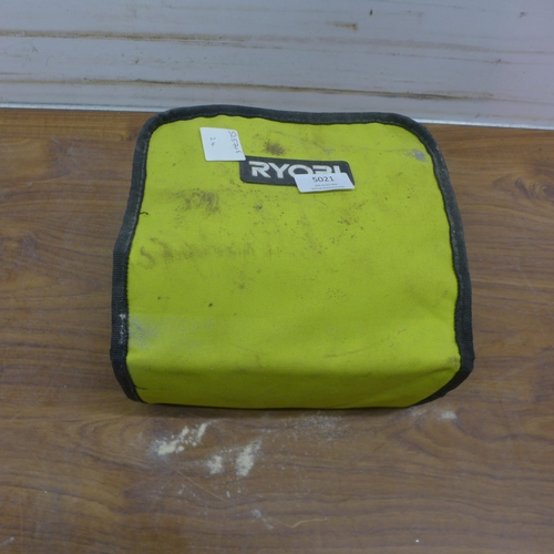 5021 - A Ryobi R12PS cordless detail sander in soft case with battery