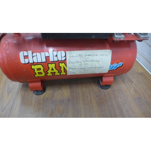 5038 - A Clarke Bandit V 1HP 8L 4.2cfm air compressor