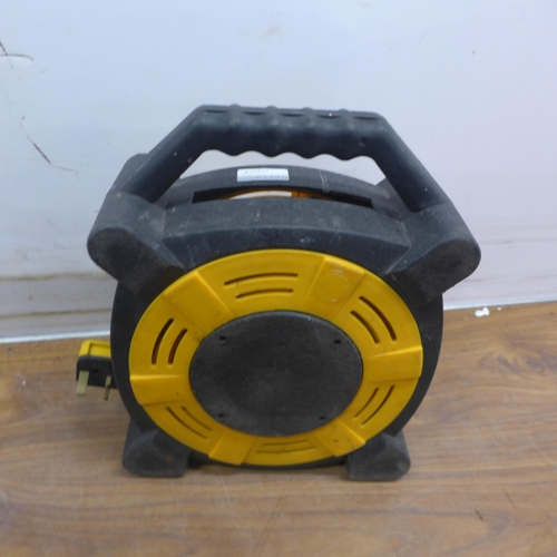 5062A - A JCB 2 socket, 20 metre extension cable reel and a Master Plug 4 socket, 40 metre extension cable r... 