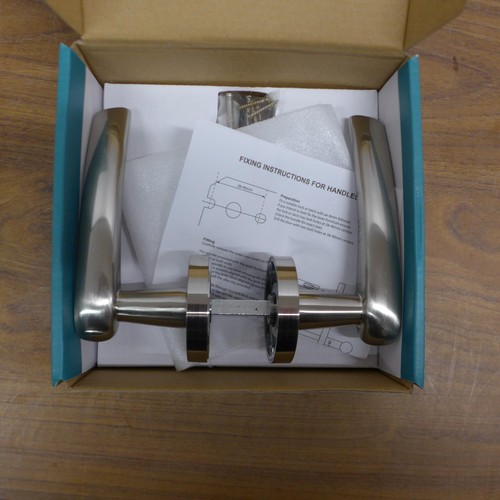 5069 - 6 Access hardware door handles, boxed