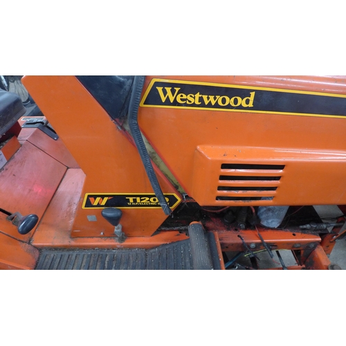 5165 - A Westwood T12000 ride on lawnmower with collector box