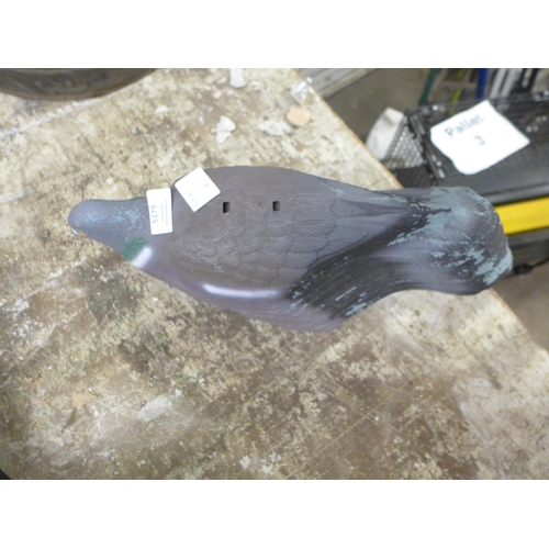 5179 - 10 plastic pigeon decoys