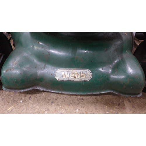 5208 - A Webb WER18HW petrol driven mower, 158cc engine