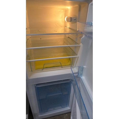 5137 - A LEC 50/50 tower fridge freezer