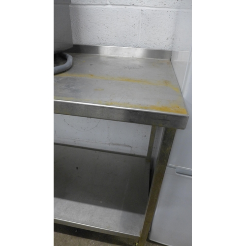 5139 - A stainless steel kitchen prep table