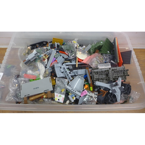 5080 - A large tray of Lego, some packs unopened