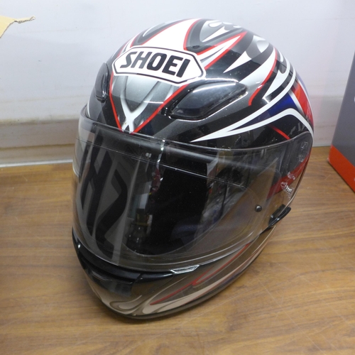 5084 - 3 motorcycle helmets including BMW (size 58/59) XR Patriot (size 57/58) and Stealth helmets carbon f... 