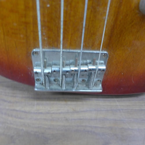 5086 - A Washburn 4-string electric bass guitar