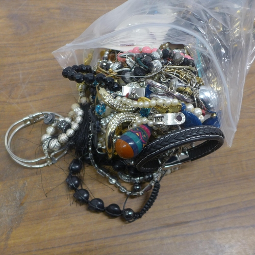 5094 - 3 bags of assorted costume jewellery