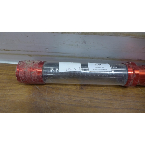 5097 - A Snap-on LED hybrid light