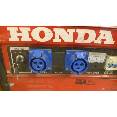 5105 - A Honda EM-4500 petrol driven generator with a Honda GX200, 6.5HP engine