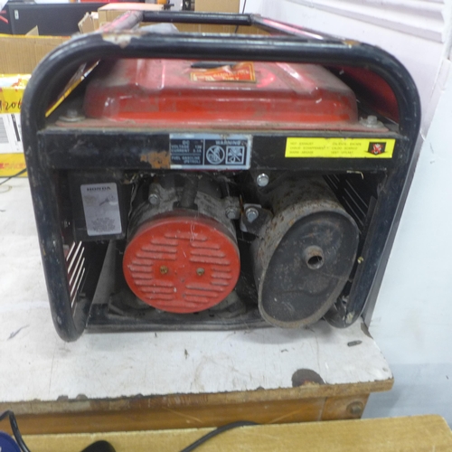 5105 - A Honda EM-4500 petrol driven generator with a Honda GX200, 6.5HP engine