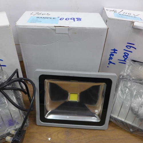 5357 - Three boxed sample halogen lights* This lot is subject to VAT