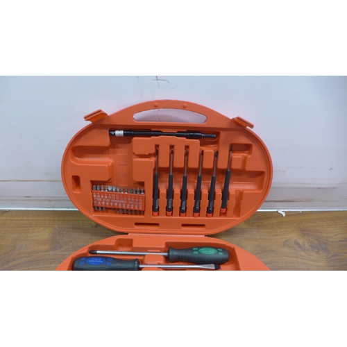 5361 - A sample screw driver set* This lot is subject to VAT