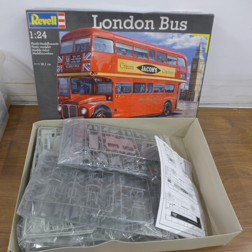 5328 - A large quantity of assorted model kits including a Revell 1:24 London bus, an Airfix 1:32 MGB, an A... 