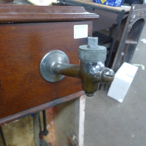 5331 - A vintage two tap beer pump system