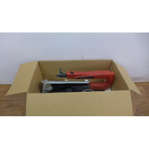 5340 - A boxed sample OK.W CSJ400NA 230v scroll saw* This lot is subject to VAT