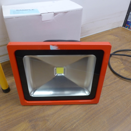 5351 - A boxed sample 240v LED cob light with tripod stand* This lot is subject to VAT